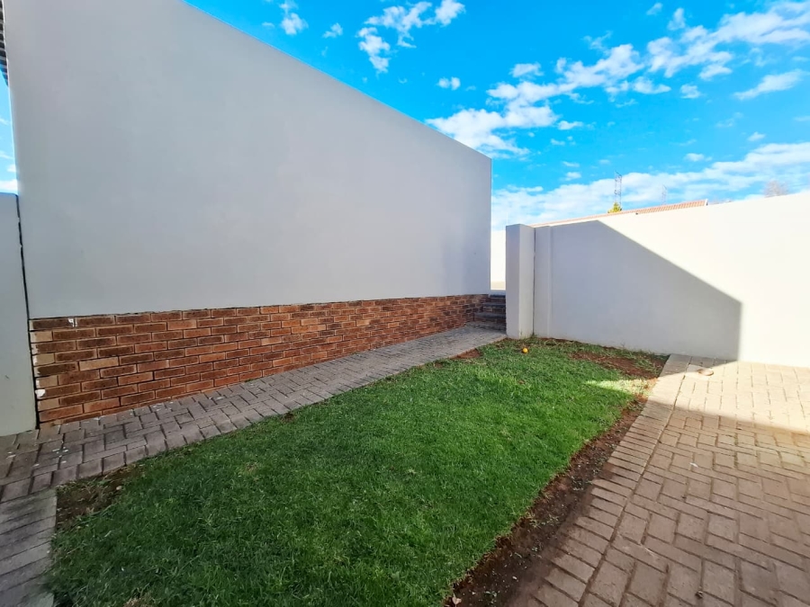 2 Bedroom Property for Sale in Bloemfontein Rural Free State